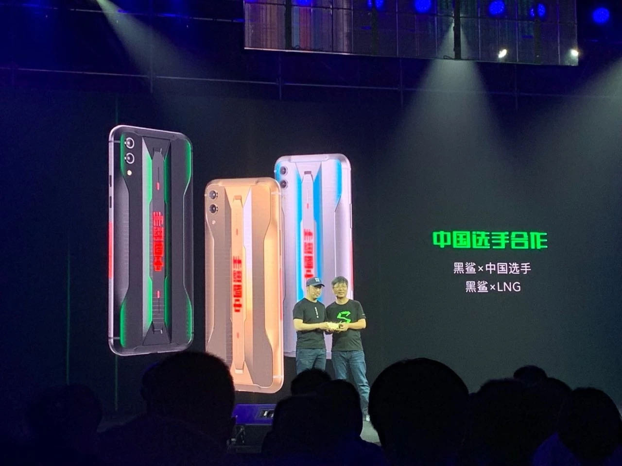左：李麒麟 右：吴世敏