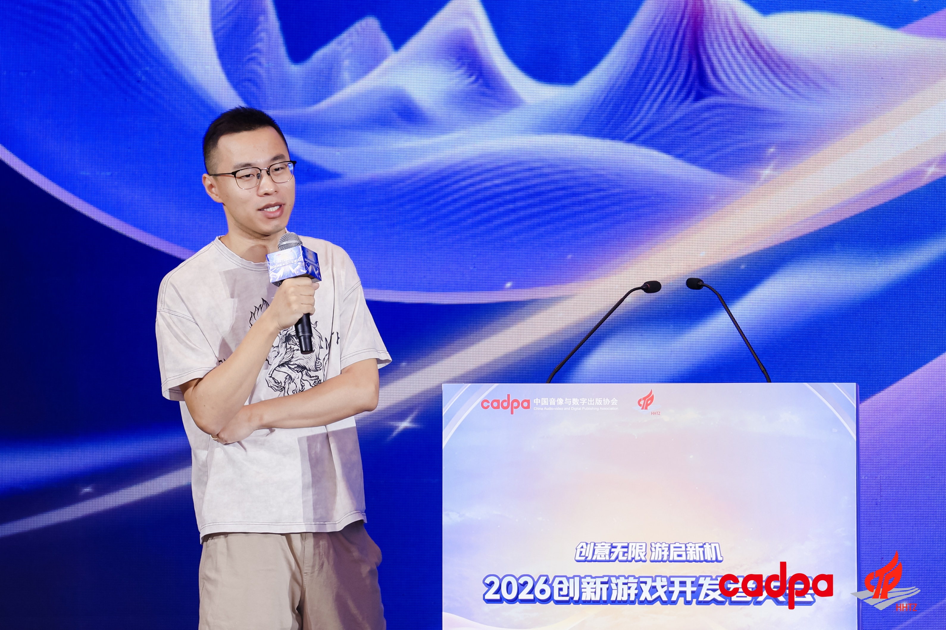 应超.jpg 应超.jpg